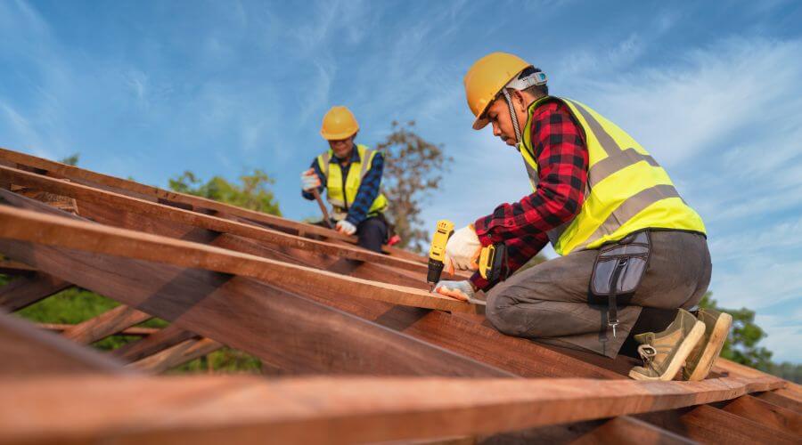 Professional gutter cleaning in Spencer, MA